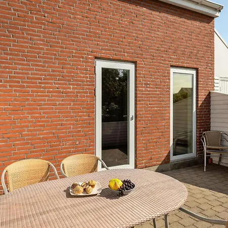 Leilighet Maylin - 2-3km From The Sea By Interhome